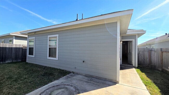 Building Photo - 19611 Cat Spruce Ct