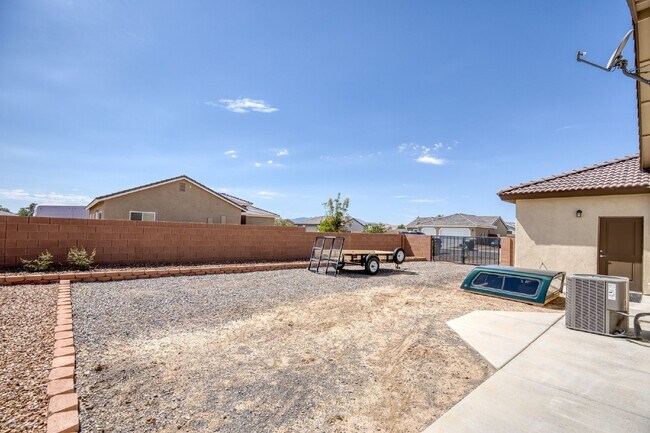 Building Photo - Spacious 4BD/3BA Pahrump Home w/ Dual Prim...