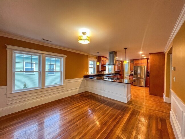 Building Photo - 267 Beech St