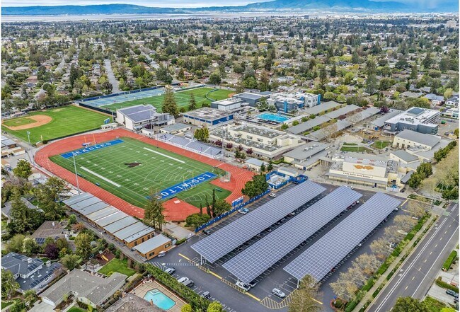 Building Photo - 101 2nd St