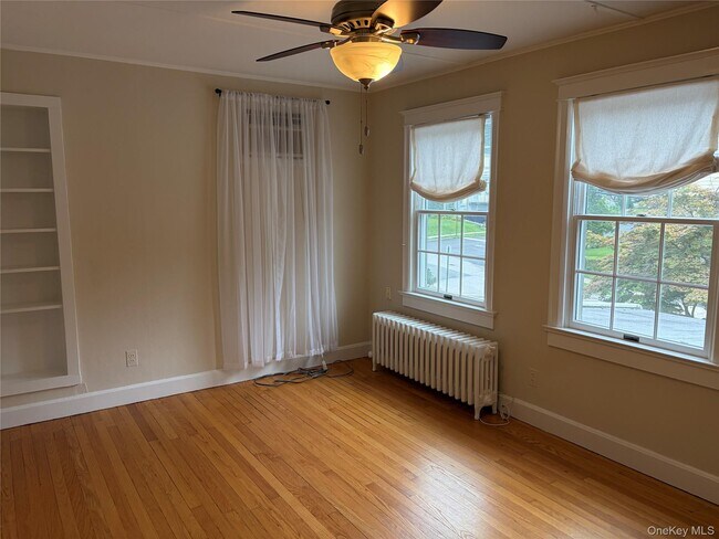 Building Photo - 13 Radnor Ave