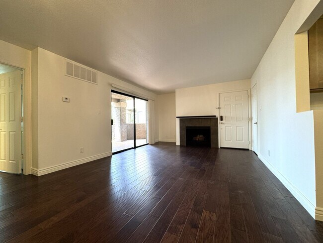 Building Photo - 5122 E Shea Blvd
