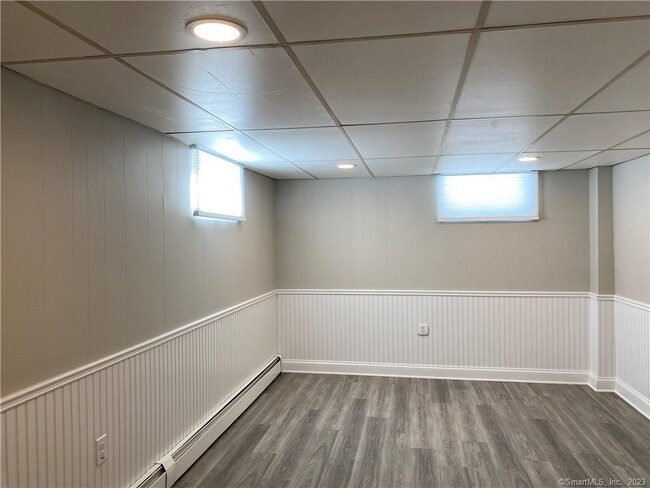 Building Photo - 44 Hillside Ave