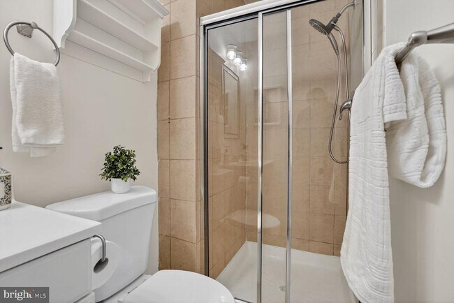 Building Photo - 6015 Ticonderoga Ct