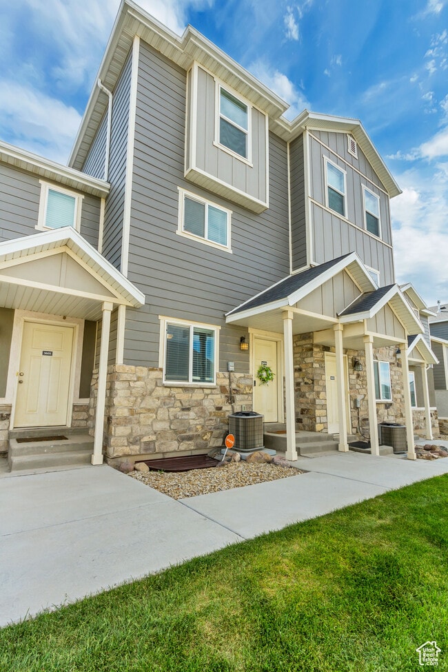 Building Photo - 14409 S Oakfield Way