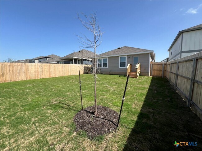 Building Photo - 760 Heartseed Ave