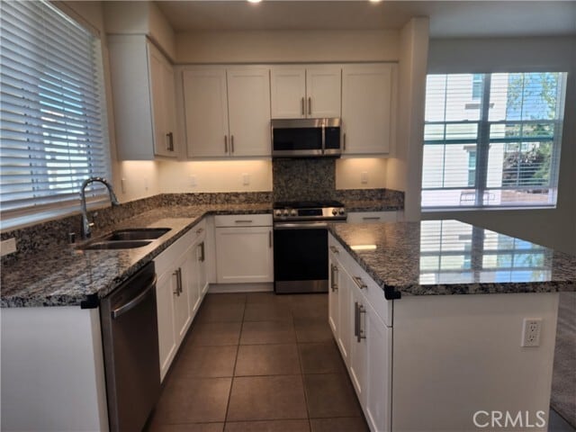 Building Photo - 2408 Villena Way