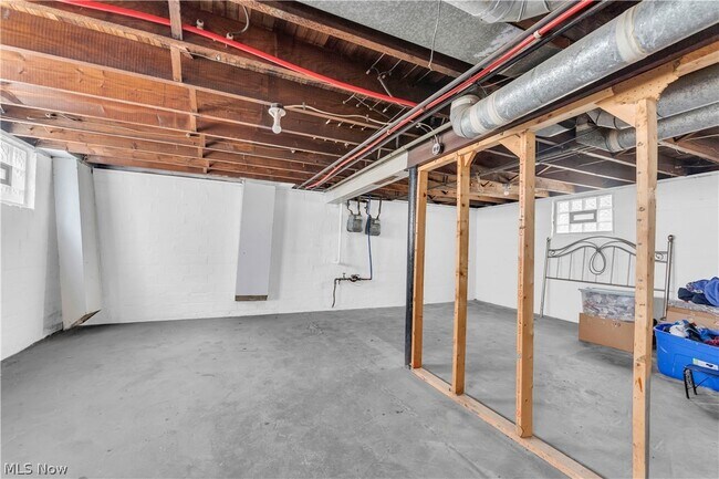 Building Photo - 4388 W 47th St