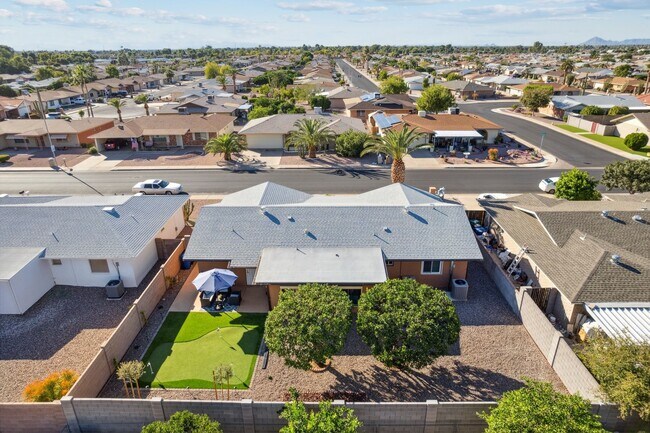 Building Photo - Updated Mesa Home w/ Community Pool/Spa & ...