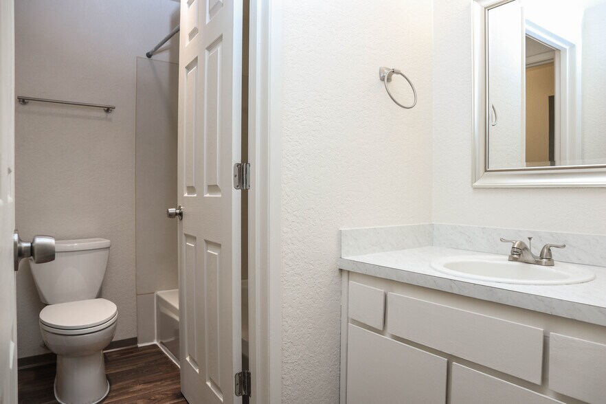 Building Photo - 19301 36th Ave W