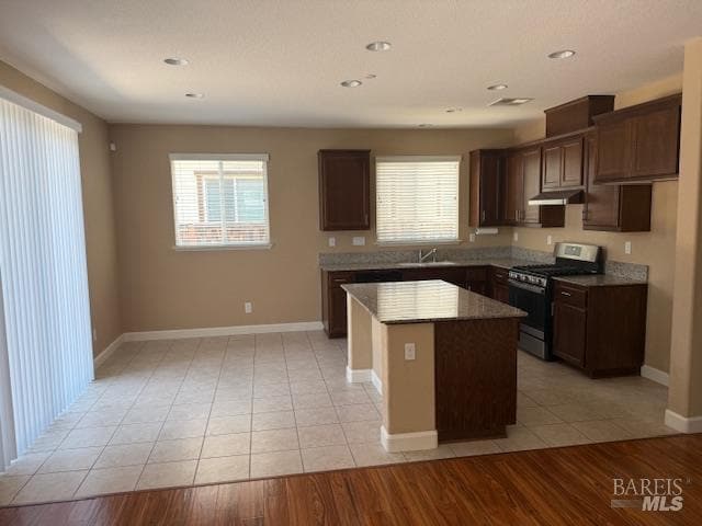 Building Photo - 777 Del Mar Cir