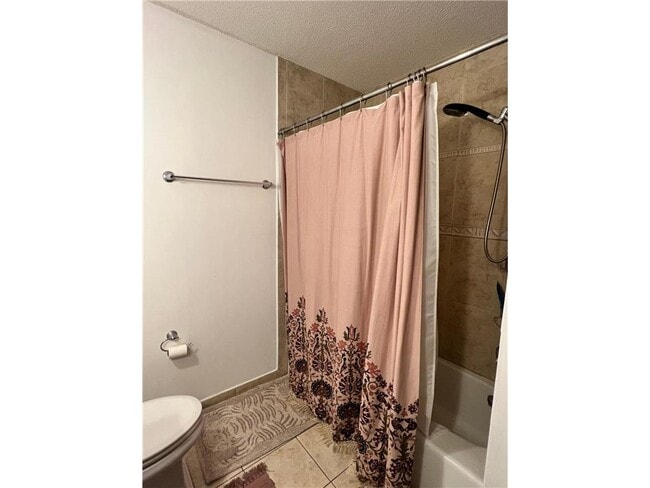 Building Photo - 520 Lake Summit Ct