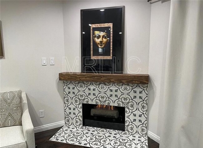 Building Photo - 355 S Madison Ave