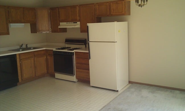 Building Photo - 280 WoodridgeUnit C