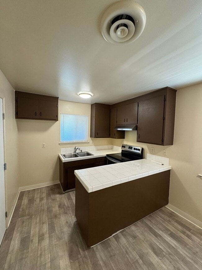 Building Photo - 7900 Loucreta Dr