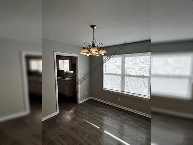 Building Photo - 1908 War Eagle Dr