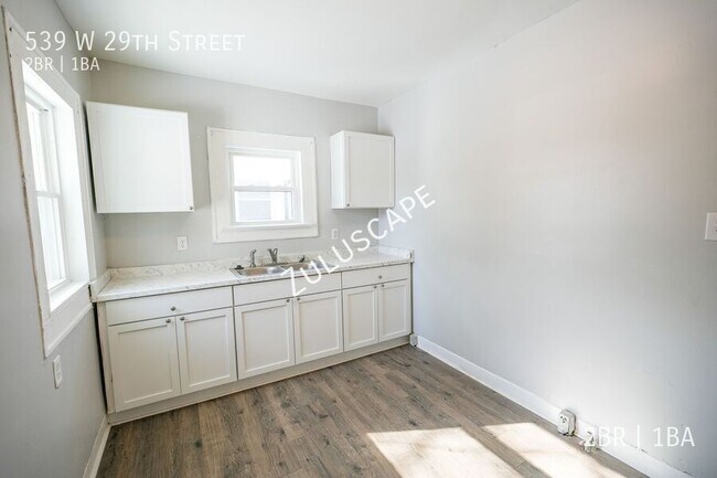 Building Photo - 539 W 29th St