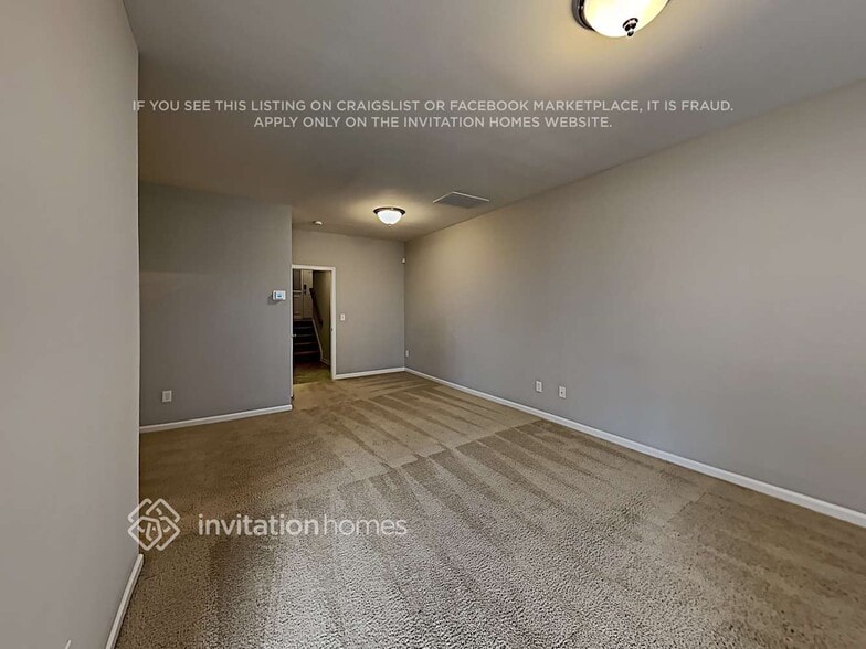 Building Photo - 11148 Green Spring Dr