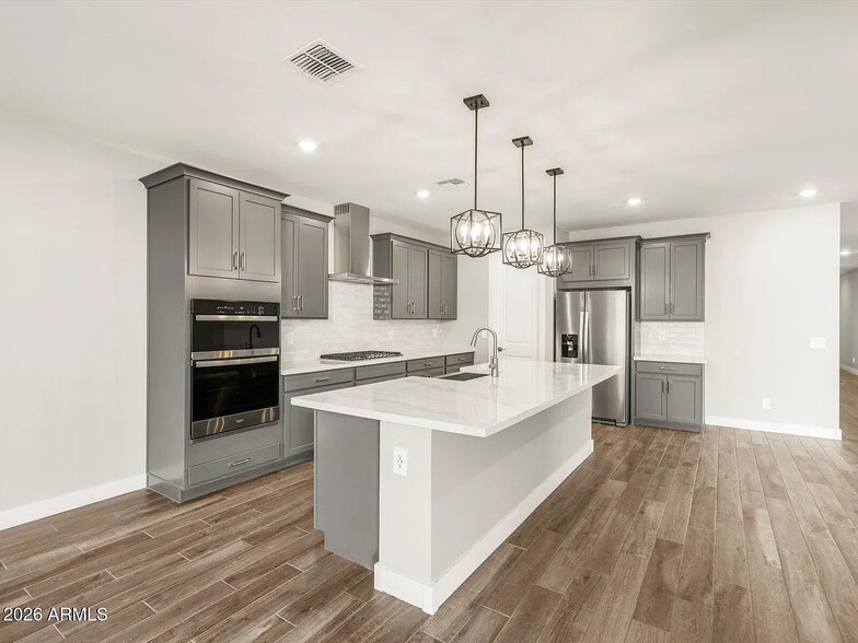 Building Photo - 15854 W El Cortez Pl