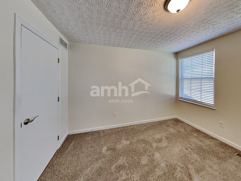 Building Photo - 4513 Edgarton Dr