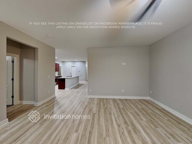 Building Photo - 583 Solano Dr