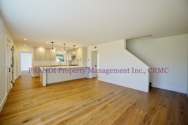 Building Photo - Marinwood Gem, Fully Renovated, Stylish an...