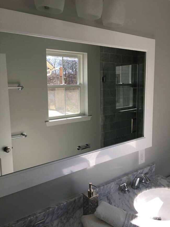 Building Photo - 55 Franklin Ave