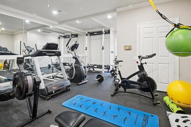 Building Photo - 2201 Wolf St