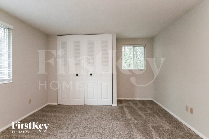 Building Photo - 11567 Creekside Ln