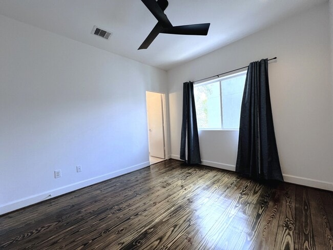 Building Photo - 1524 Blodgett St