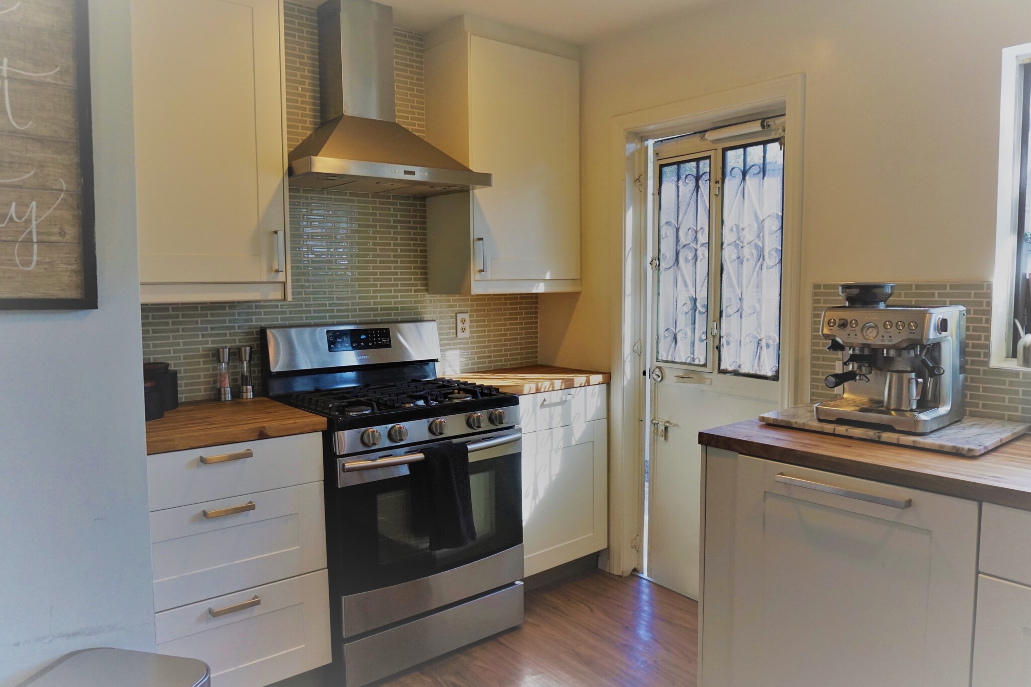 Building Photo - 3829 Glenfeliz Boulevard