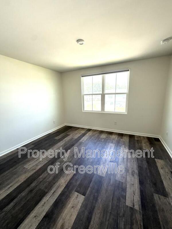 Building Photo - 103 Fernside Ct