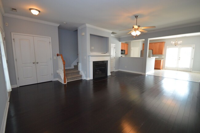 Building Photo - 8328 Plano Ct