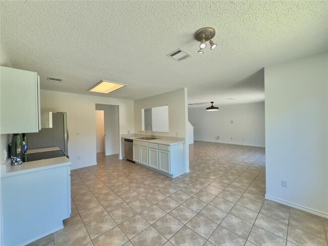 Building Photo - 7817 Marble Ridge Dr