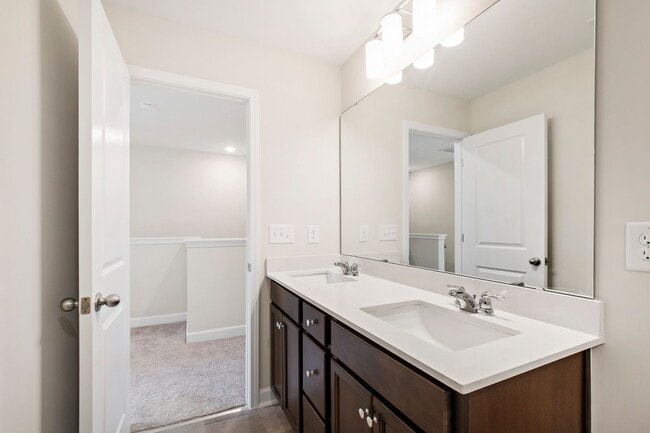 Building Photo - Charming 3BR Townhome in the Sought-After Springvale Community!