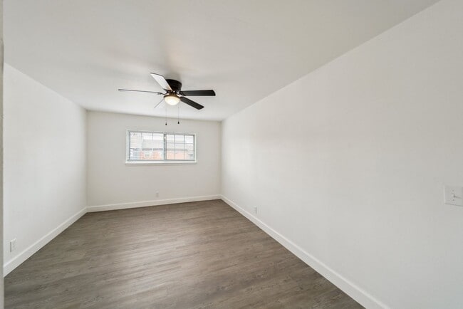 Building Photo - 1 Bed 1 Bath - Remodel