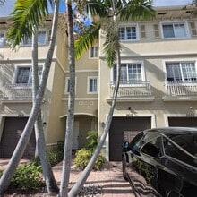 Building Photo - 2612 SW 81st Terrace