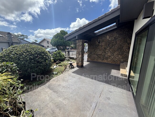 Building Photo - 95-797-797 Lanipaa St