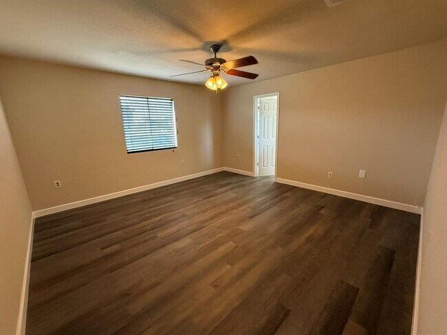 Building Photo - 1608 Anise Dr