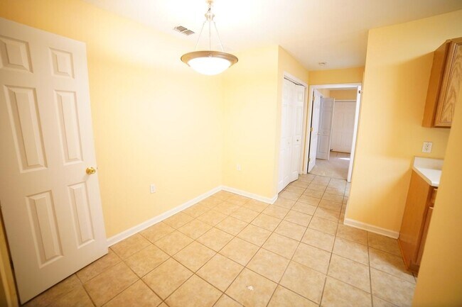 Building Photo - 2738 W Tharpe St