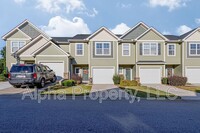 Building Photo - 732 Elmbrook Dr