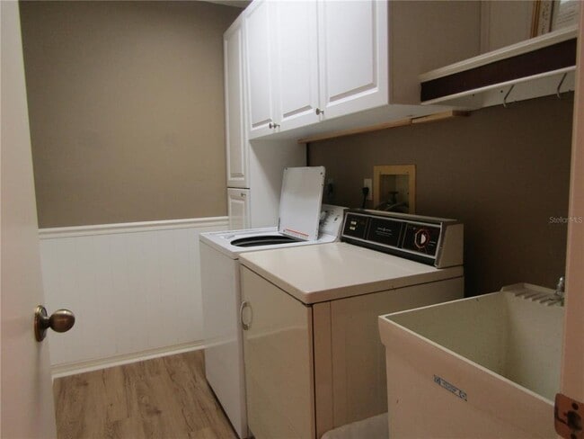 Building Photo - 5626 Pipers Waite
