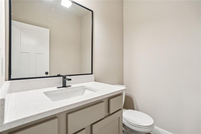 Building Photo - Single Family Home For Rent!