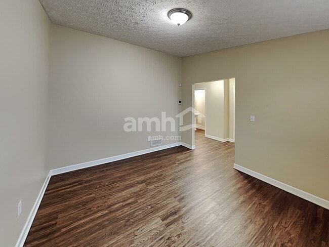 Building Photo - 520 Stone Shadow Drive