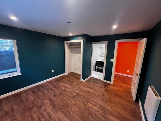 Building Photo - 1157 Manzanita Dr