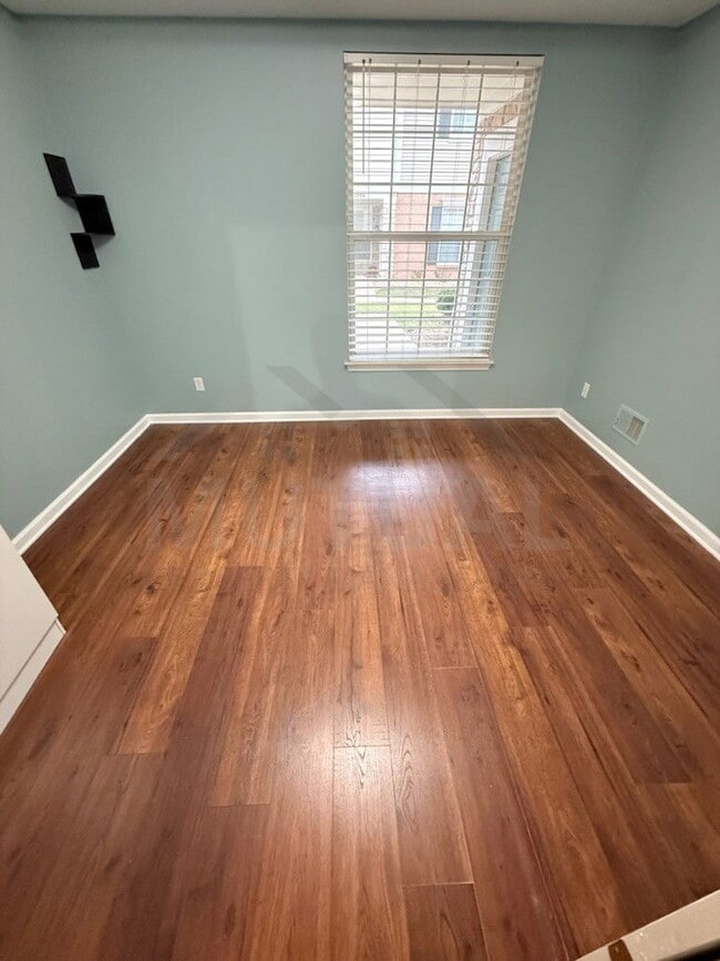 Building Photo - 1160 Alameda Blvd