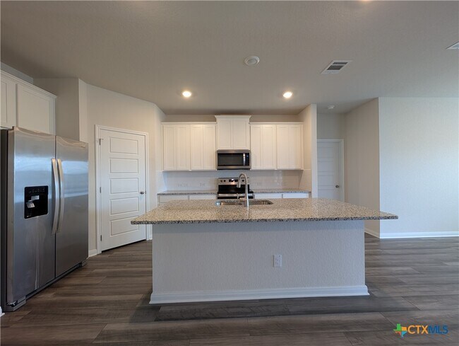 Building Photo - 3069 Charyn Wy