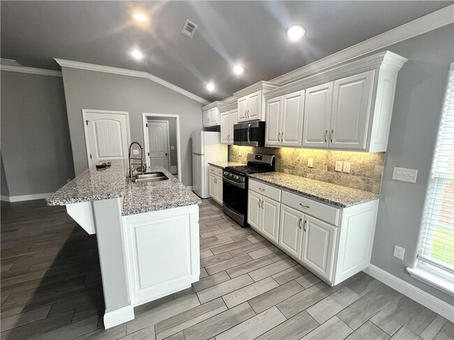 Building Photo - 3661 Ambrosia Ln