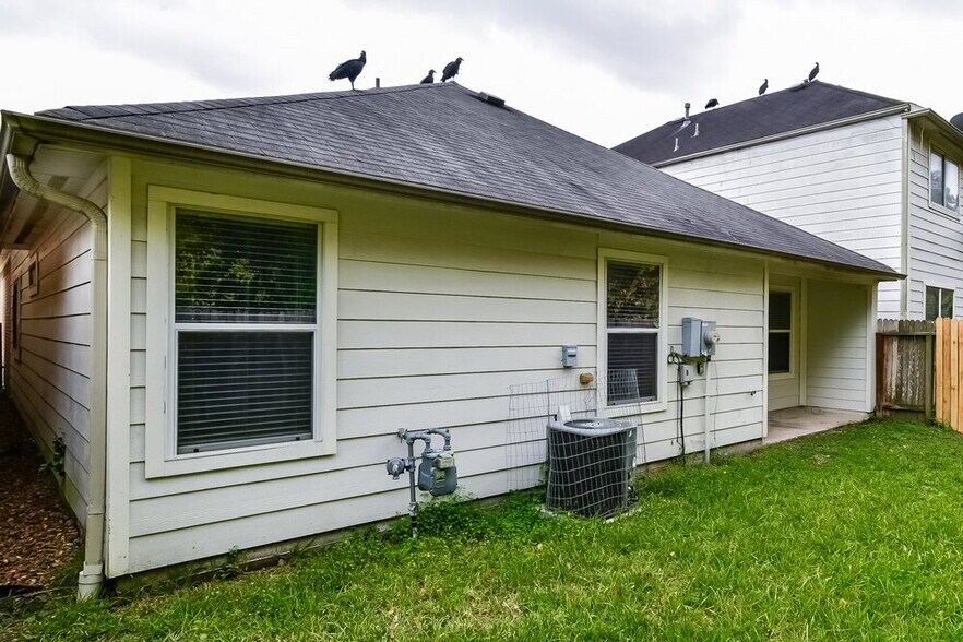 Building Photo - 13407 Forest Pines Village Ln