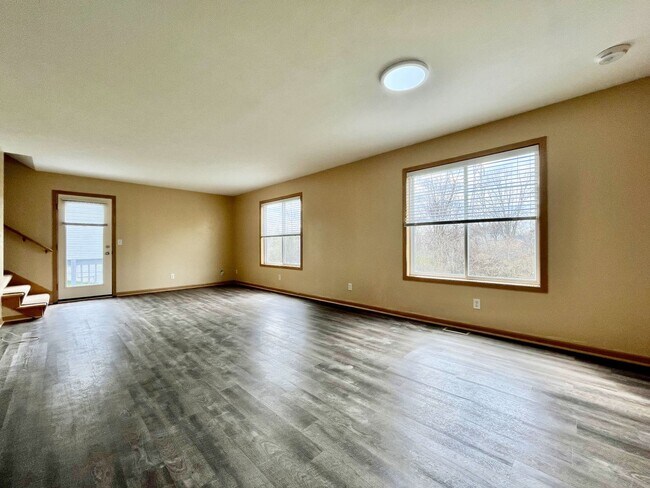 Building Photo - 2103-2105 Kinnrow Ave NW